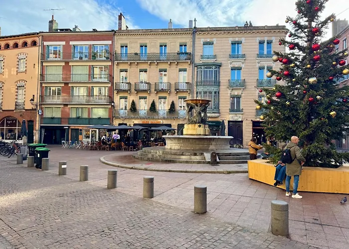 Trinite - Quartier Des Carmes Тулуза